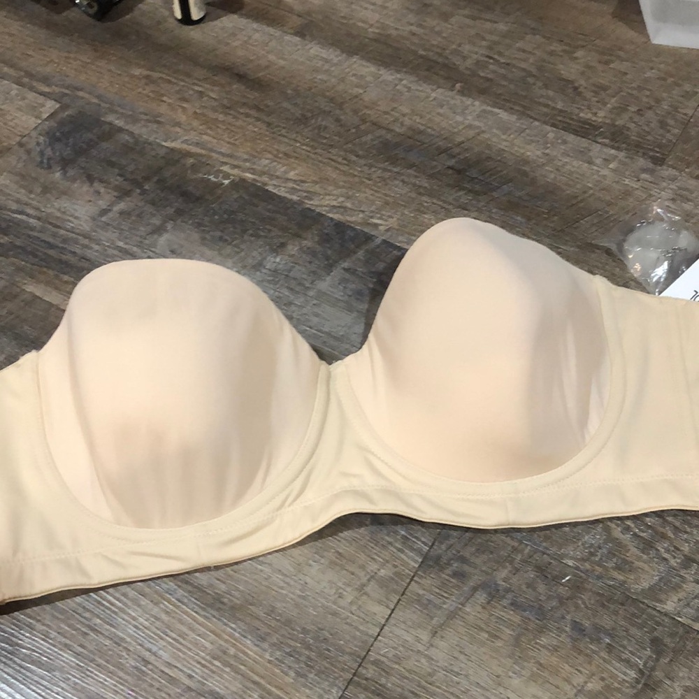 Angool Beige Bra  NWT D61 with 2 sets straps 38D